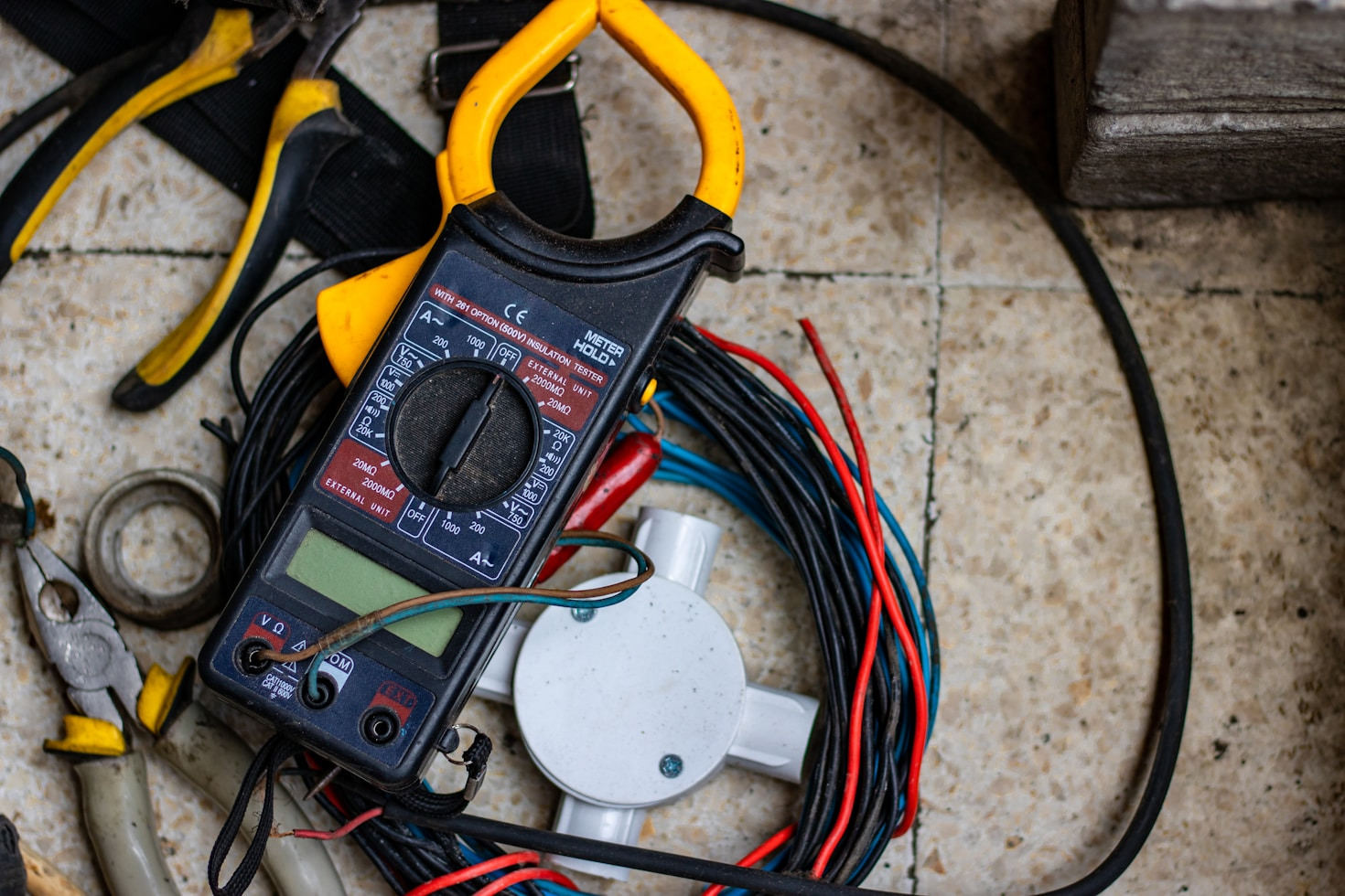 Common Electrical Issues and Their Quick Fixes